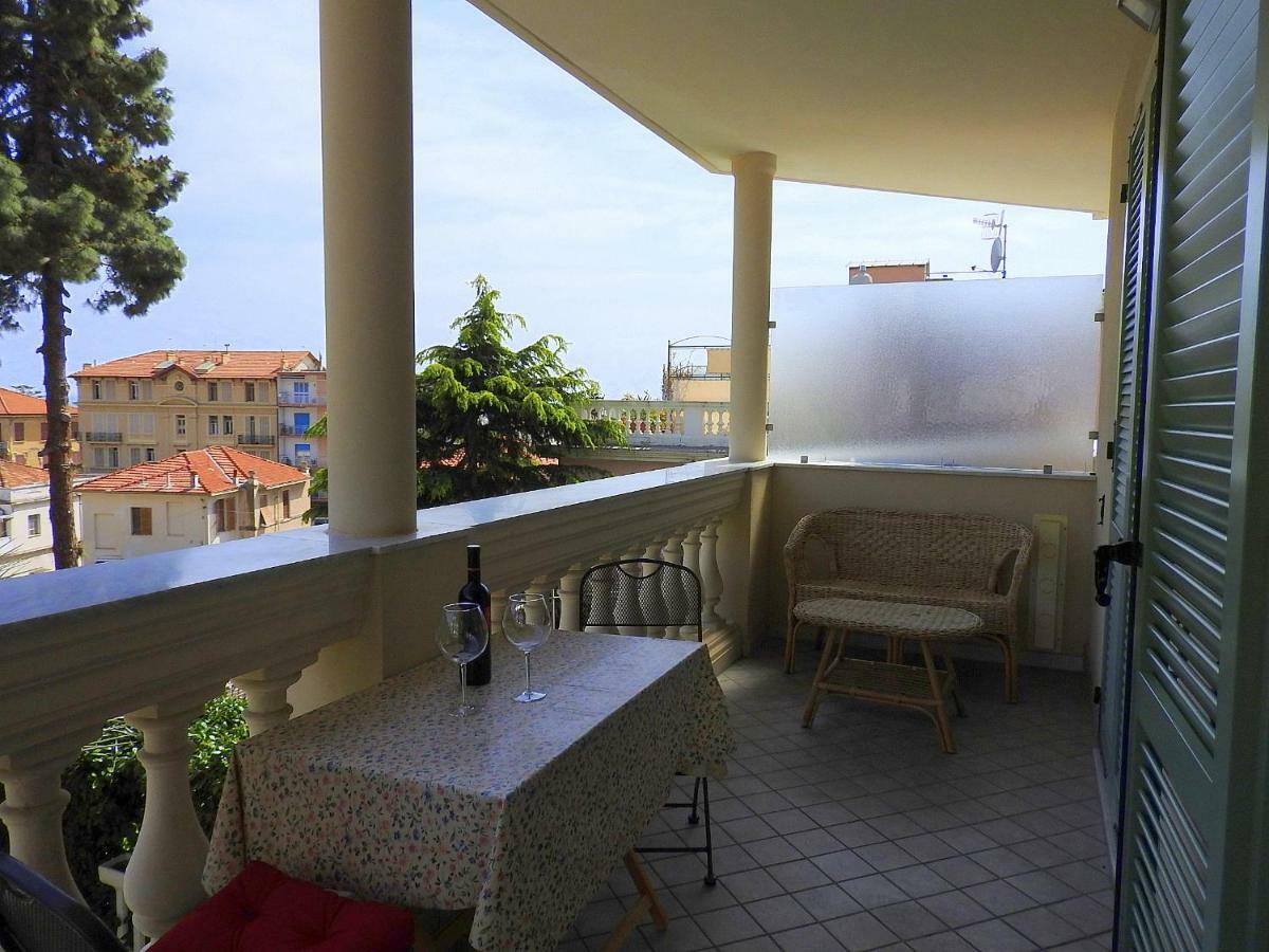 Villa Emma Ospedaletti Luaran gambar
